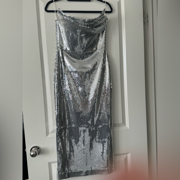 Sequin Curved Strapless Sheath Dress - Picture 7 of 13